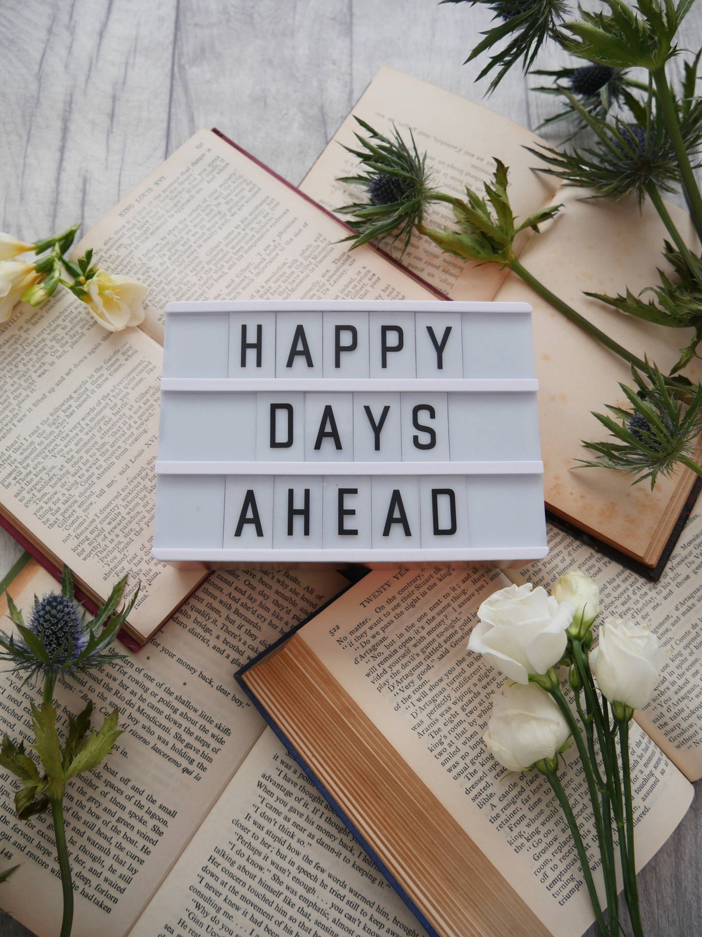 Happy Days Ahead Inspirational Quote Wallpaper
