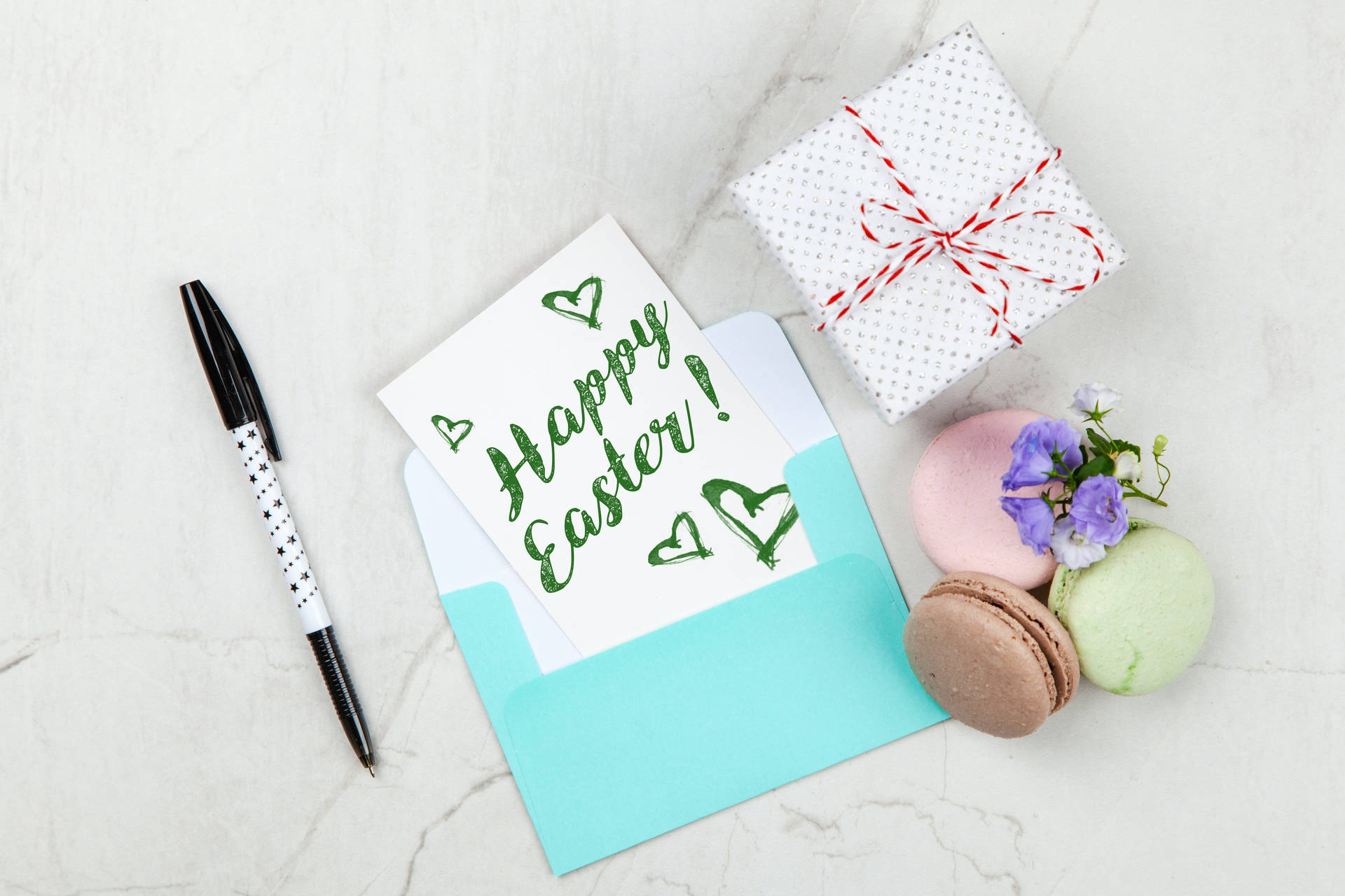 Happy Easter Green Letter Flat Lay Wallpaper