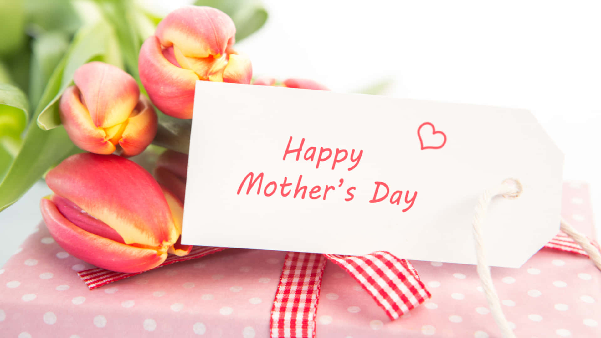 Glade mors-dag kort med tulipaner Wallpaper