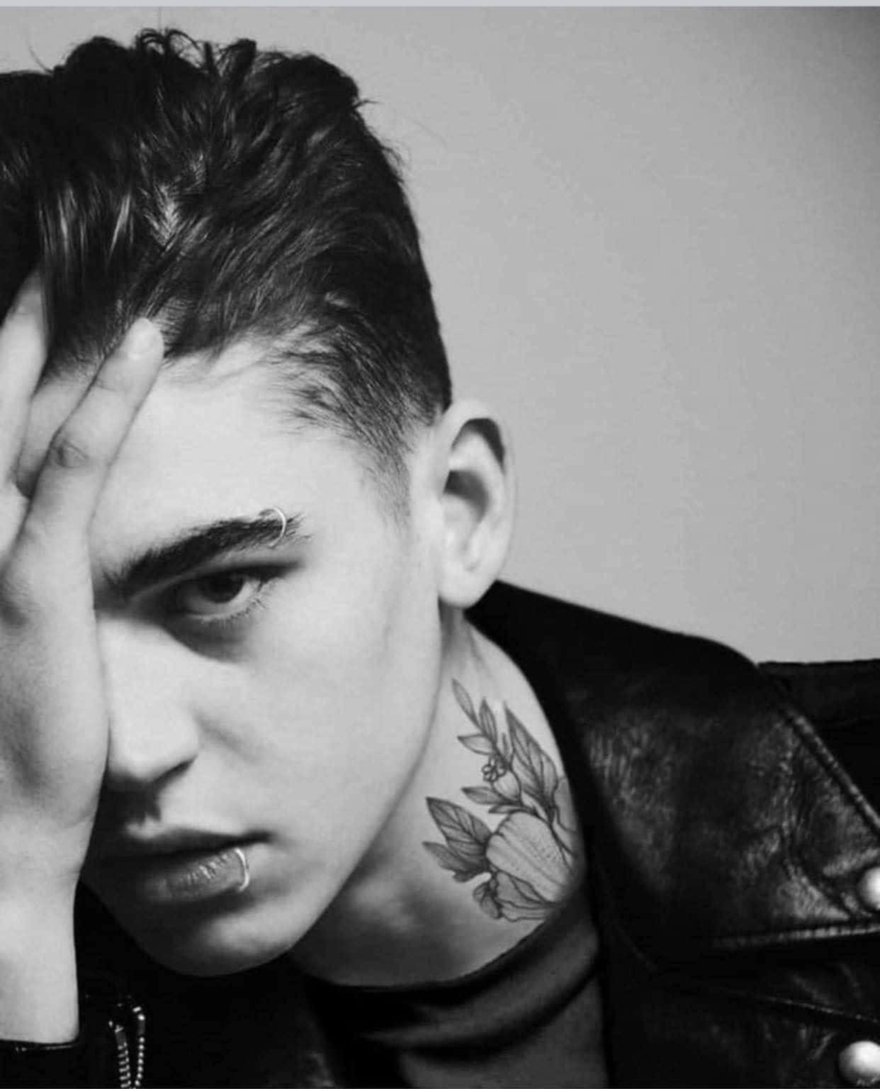 Hero Fiennes Tiffin: Age, Height, Net Worth & Dating History Revealed -  Capital
