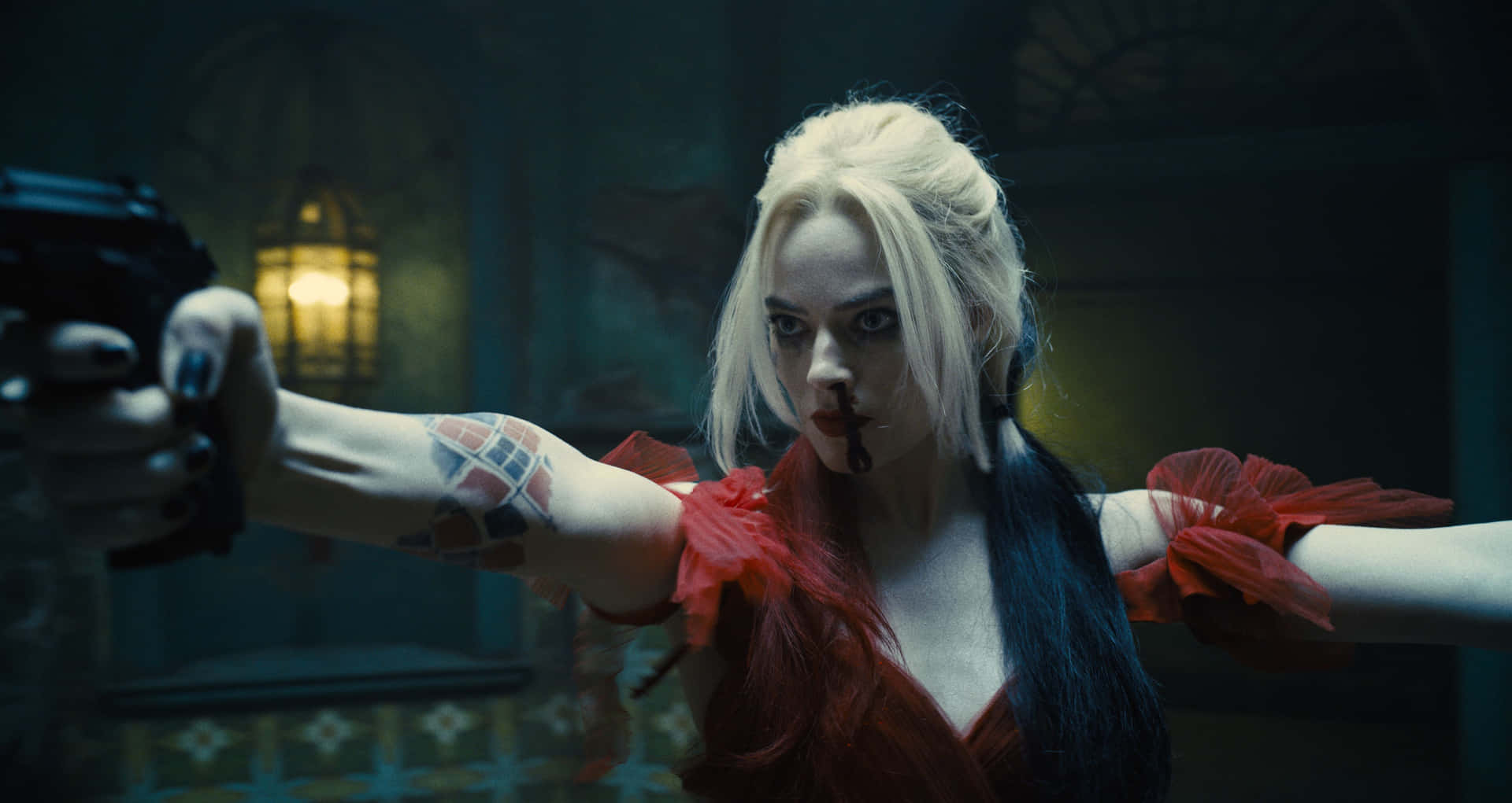 Harley Quinn in Action - Suicide Squad Wallpaper