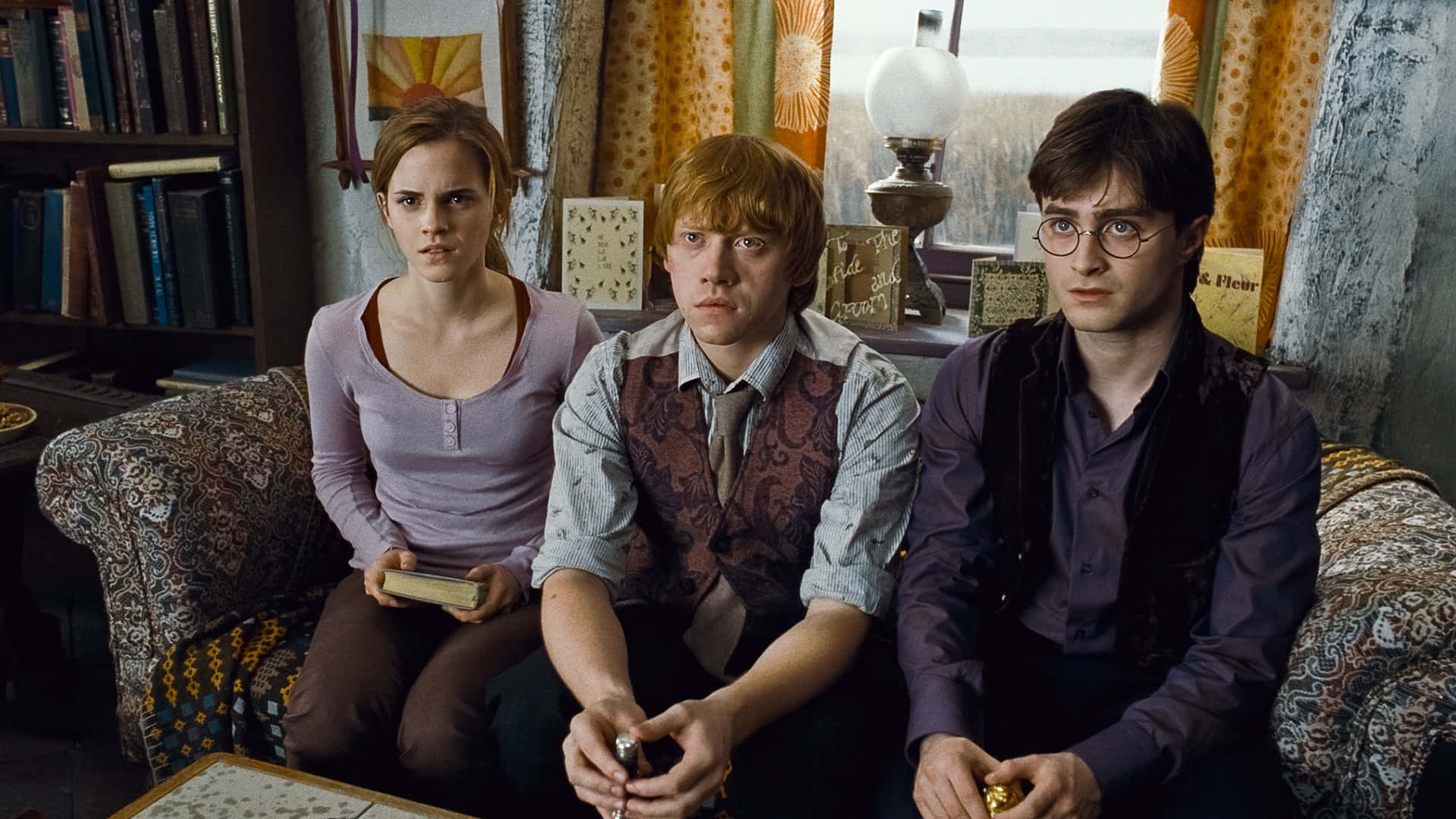 Download Harry Potter Landscape Ron Hermione Couch Wallpaper | Wallpapers .com