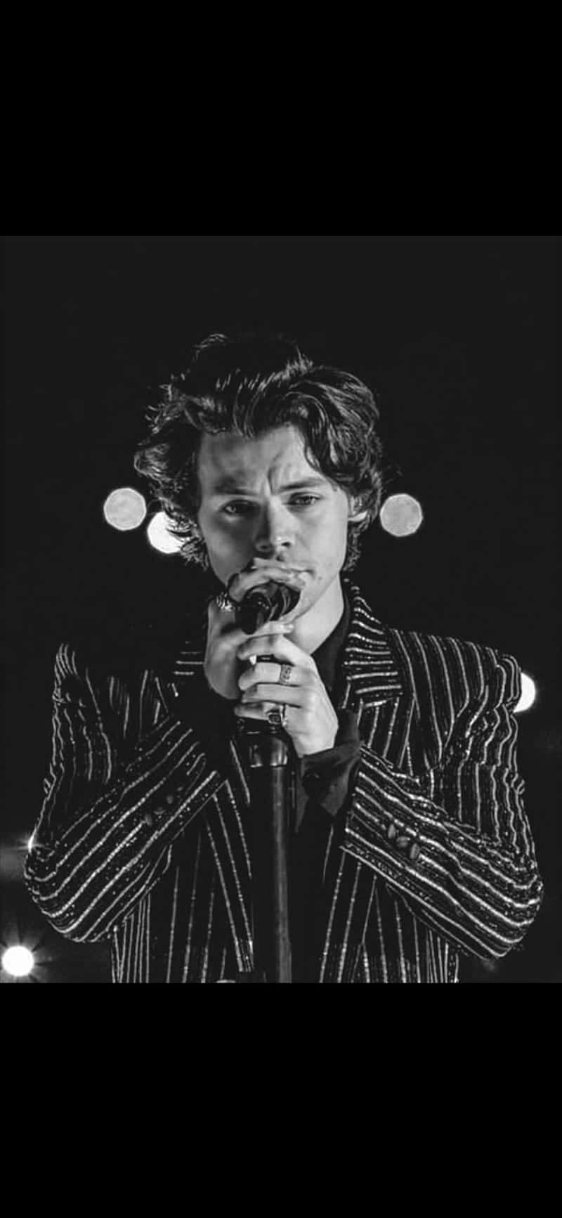 Singing Harry Styles Black And White Wallpaper