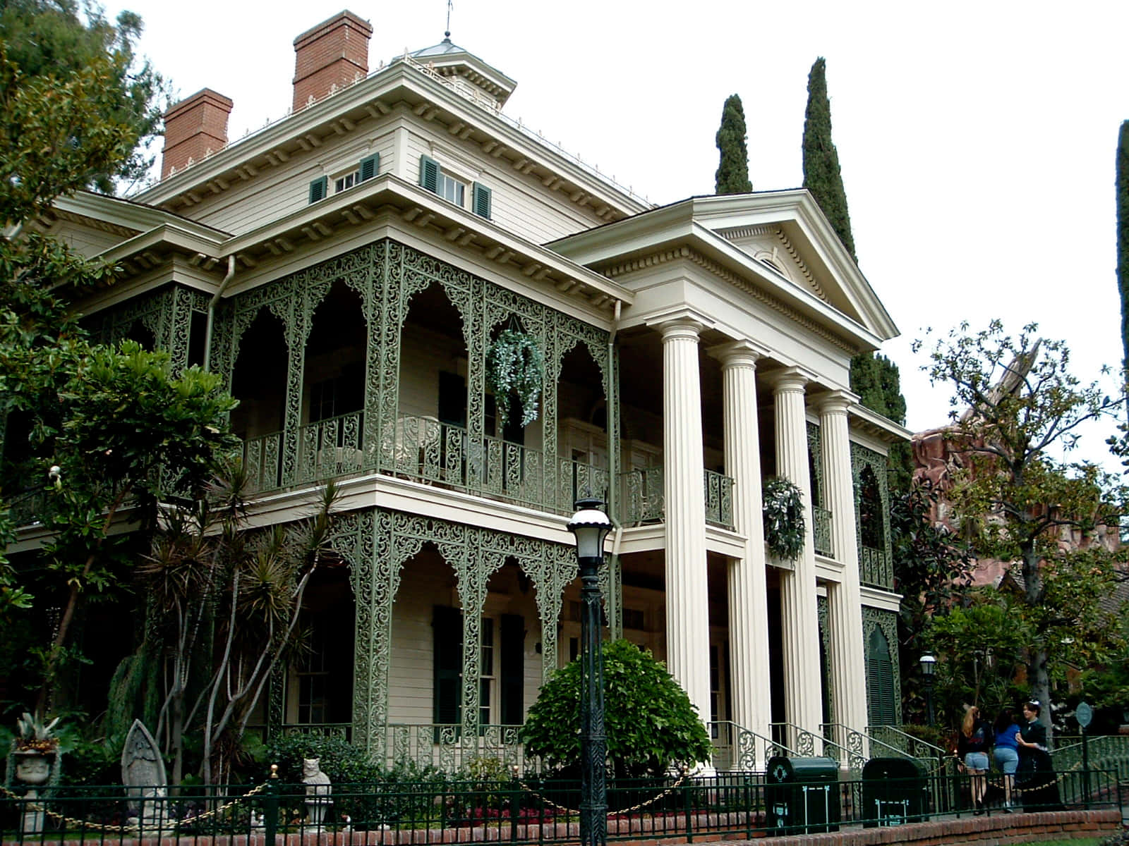 Haunted Mansion Pictures