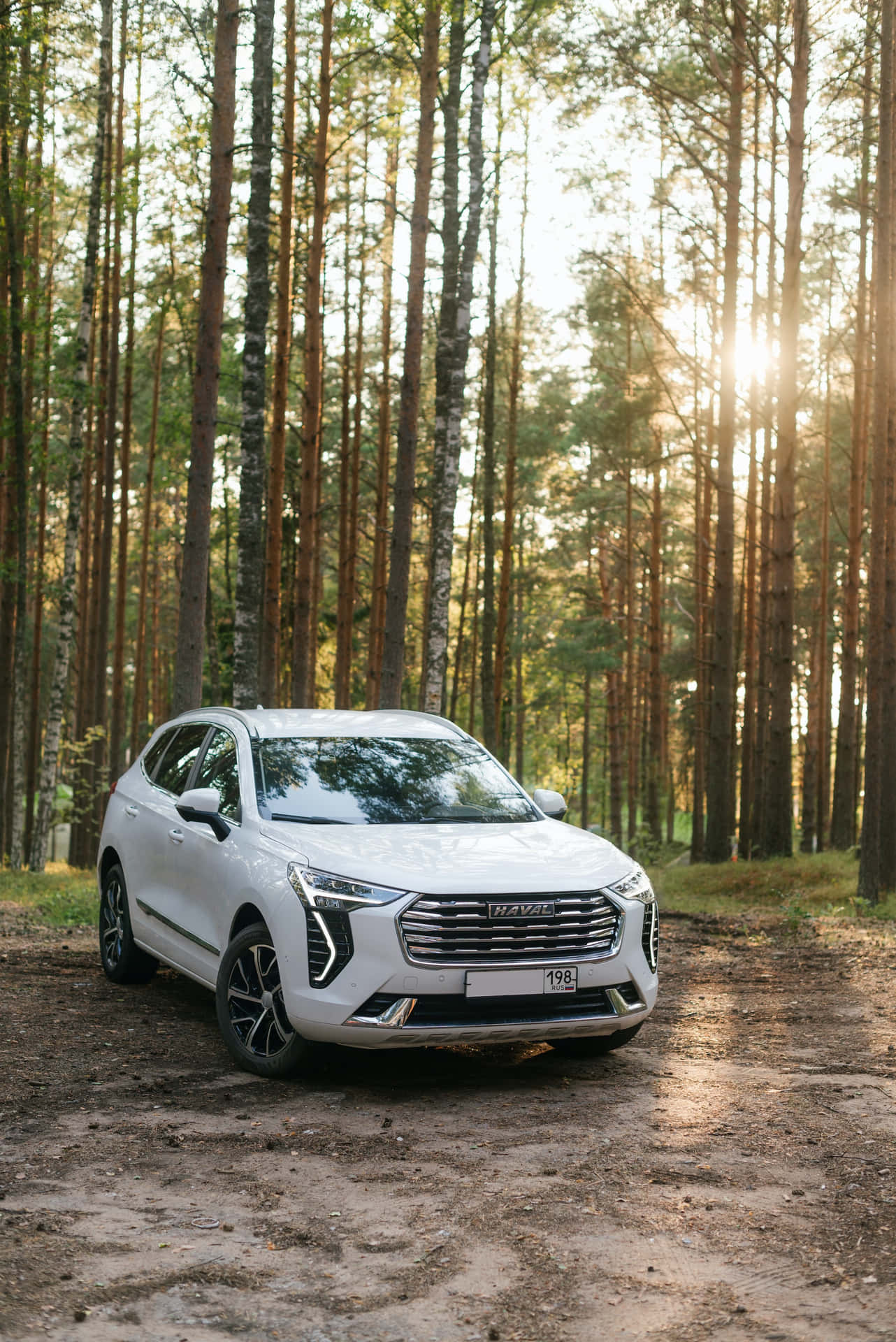 Tyylikäs Ja Moderni Haval Suv Kauniilla Reitillä Taustakuva