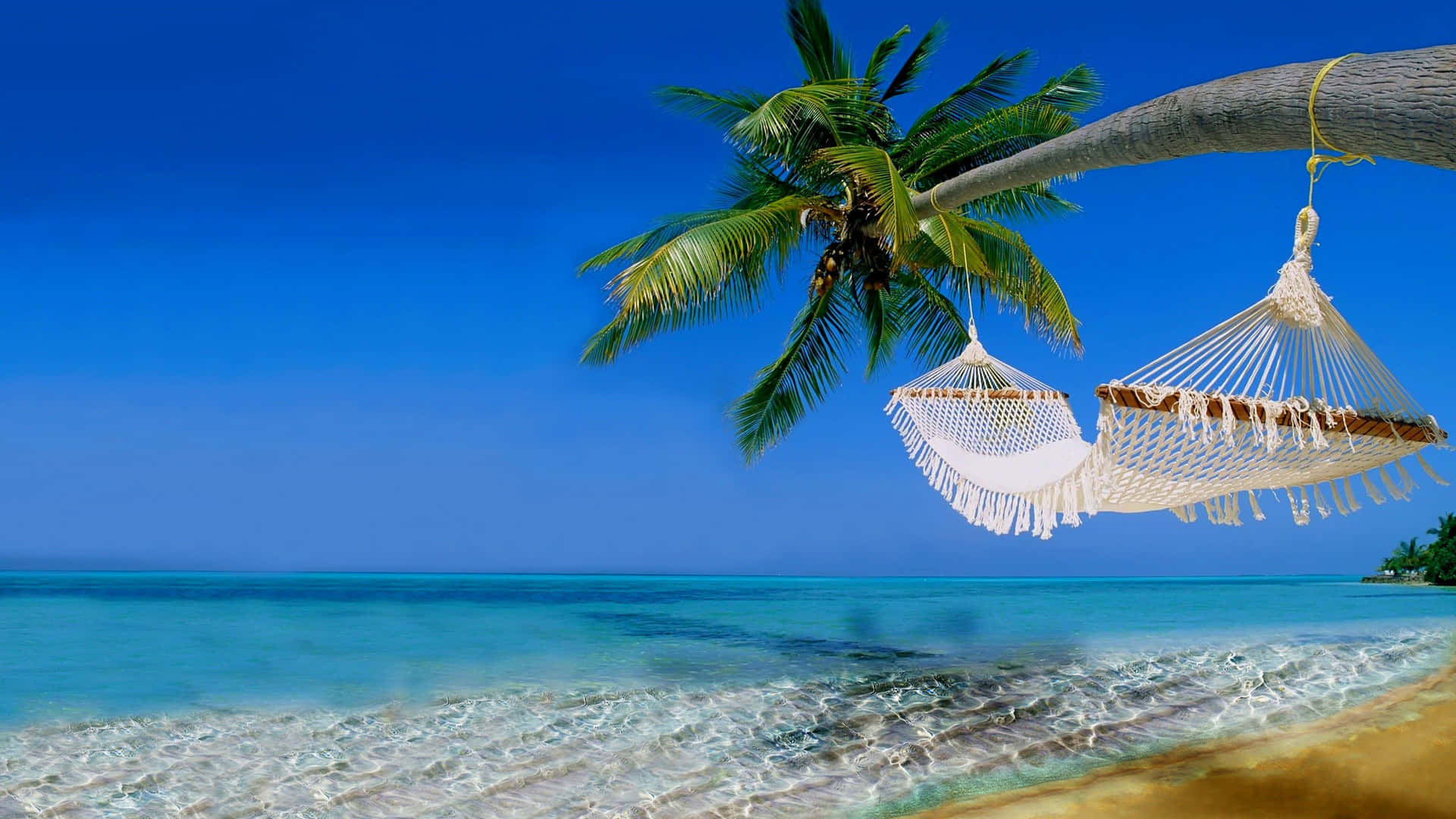 Disfrutade Un Tranquilo Día En La Playa De Hawái. Fondo de pantalla
