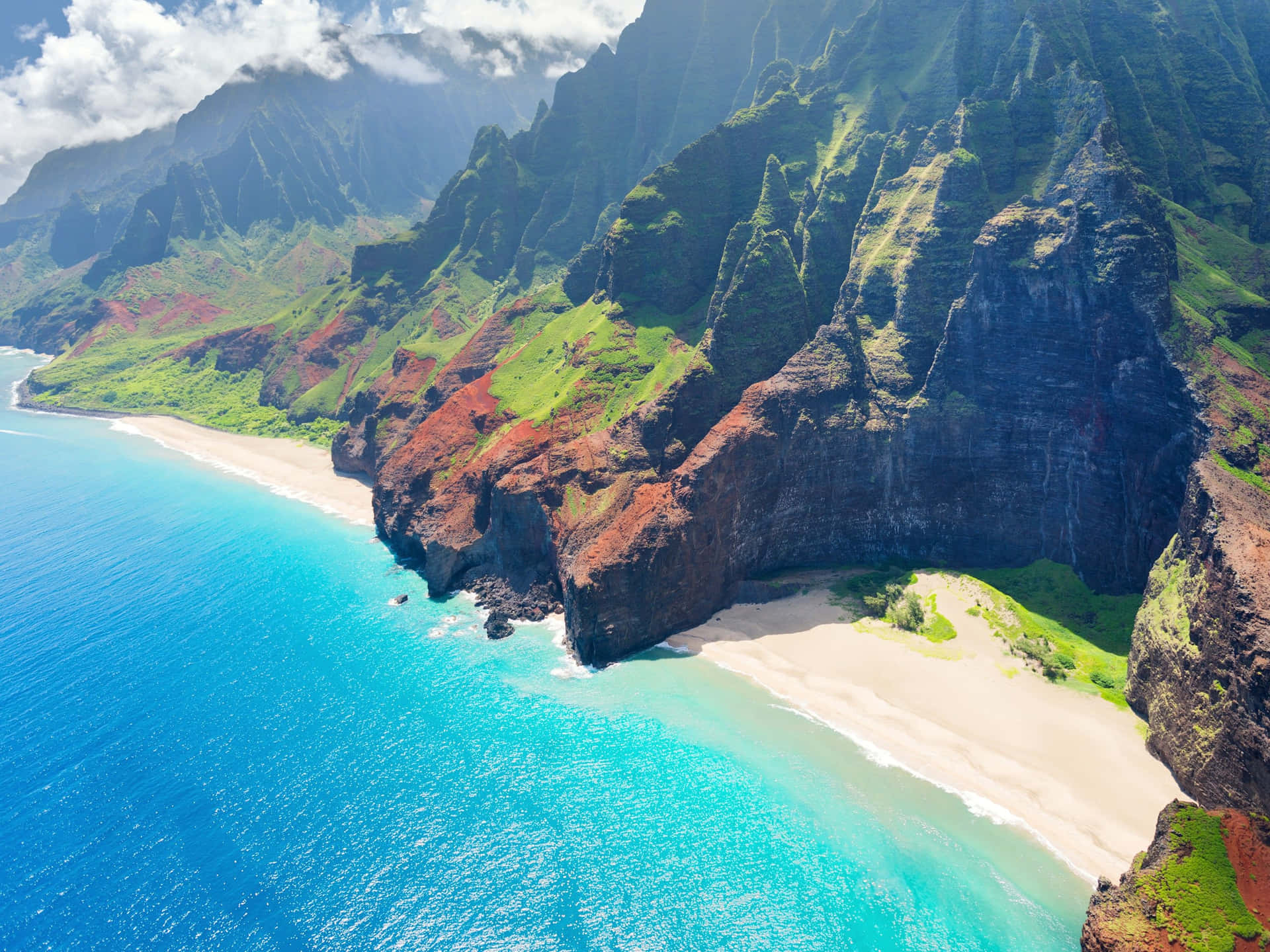 Slappe af og nyde solen ved Hawaii Beach Wallpaper