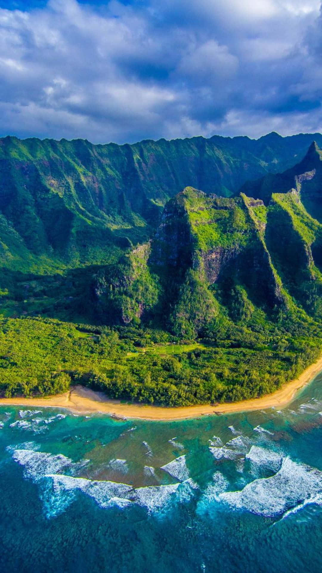 Densonnenuntergang In Hawaii Mit Einem Iphone Genießen Wallpaper