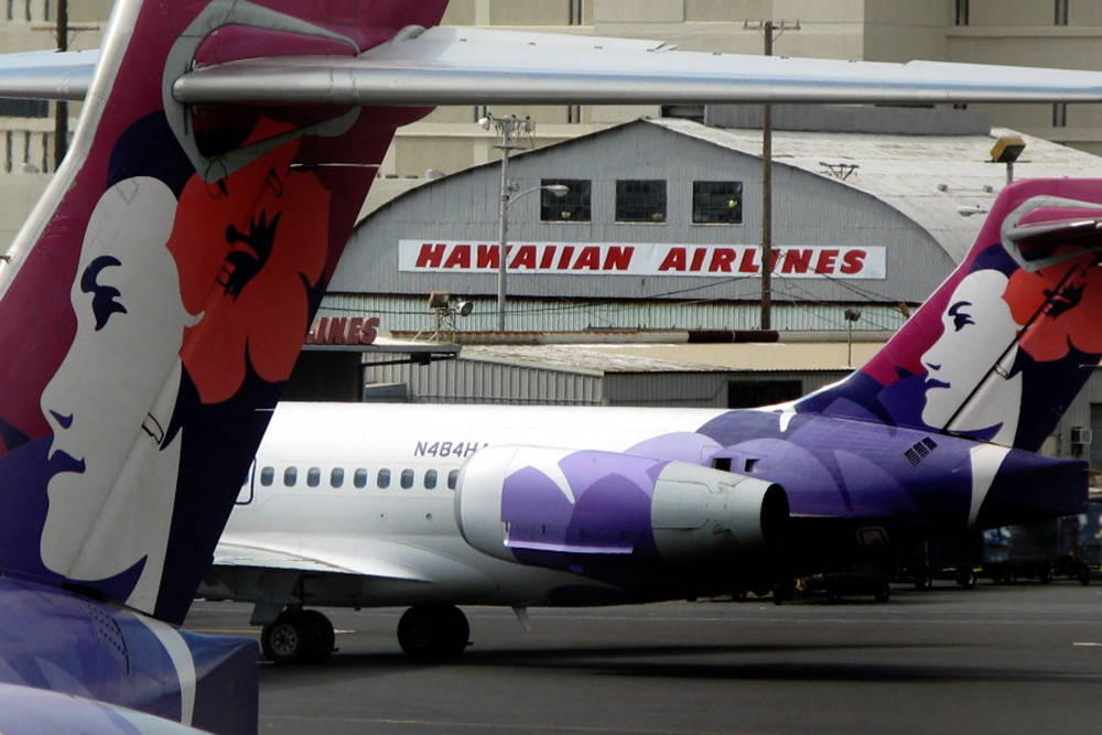 Hawaiian Airlines On Stand By Wallpaper
