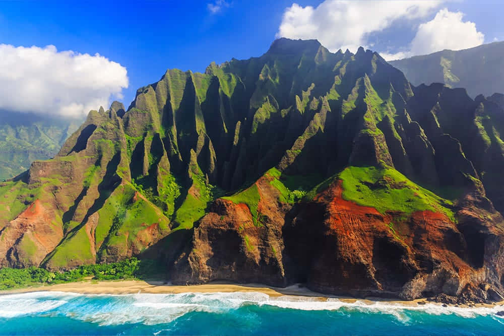 Majestic Hawaiian Island Sunrise Wallpaper