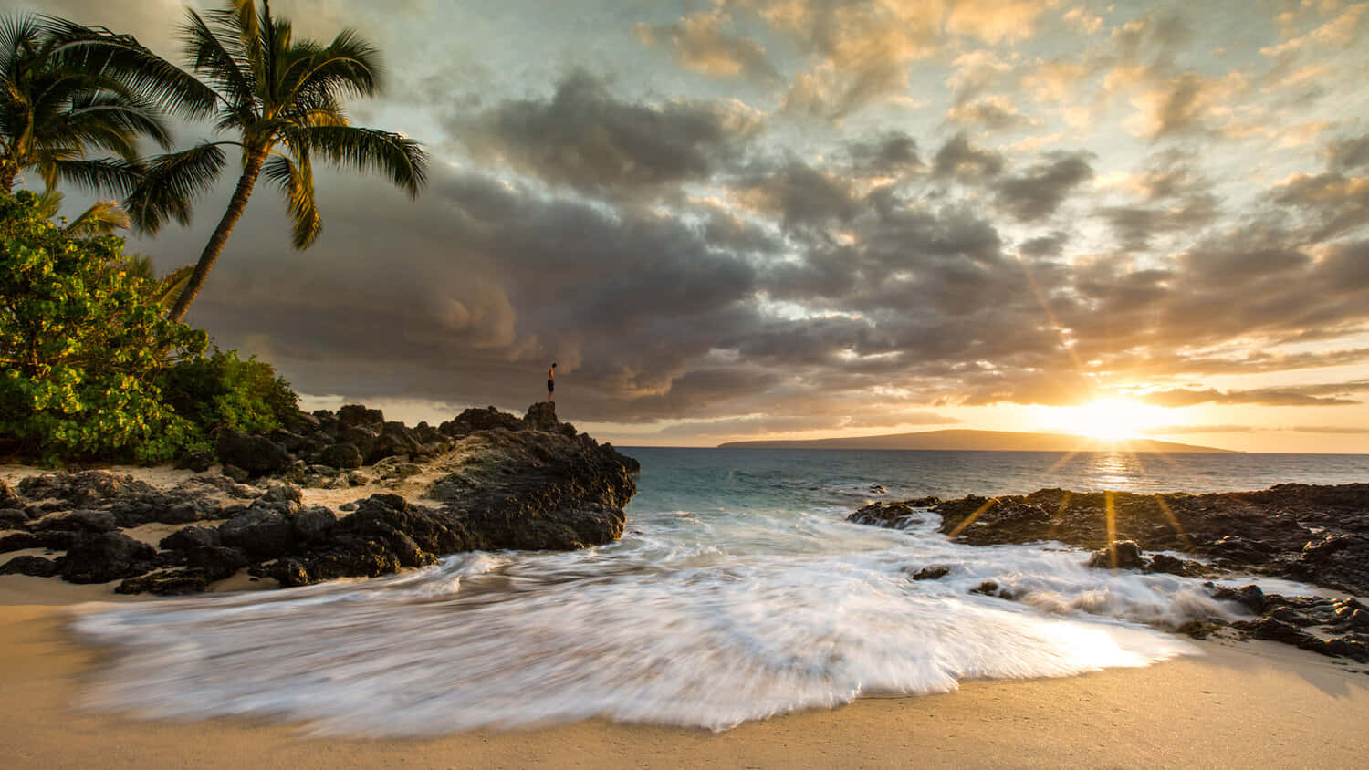 Hawaiian Sunset On Beach Pictures