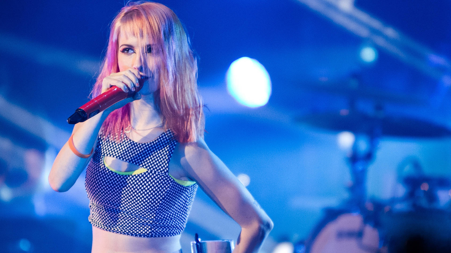 Hayley Williams At Chicago Theater Wallpaper
