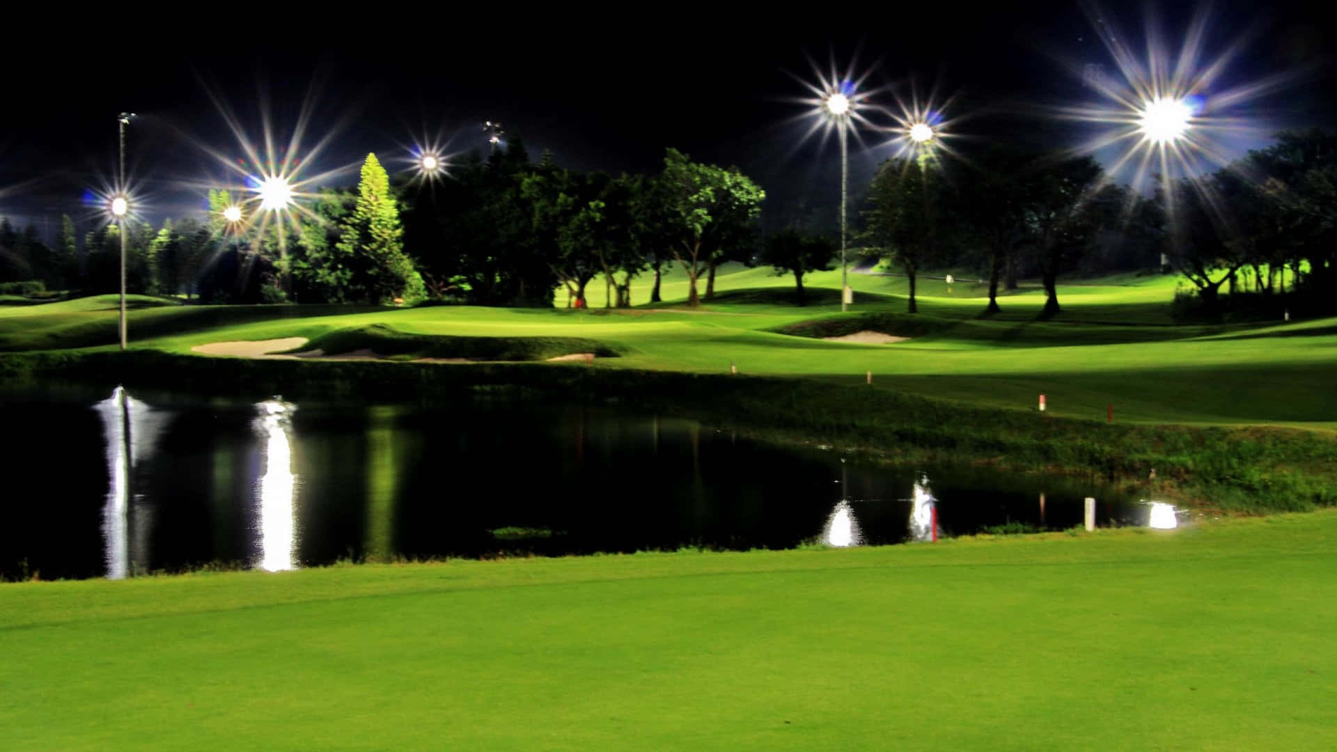 Nighttime On Hd Golf Course Background