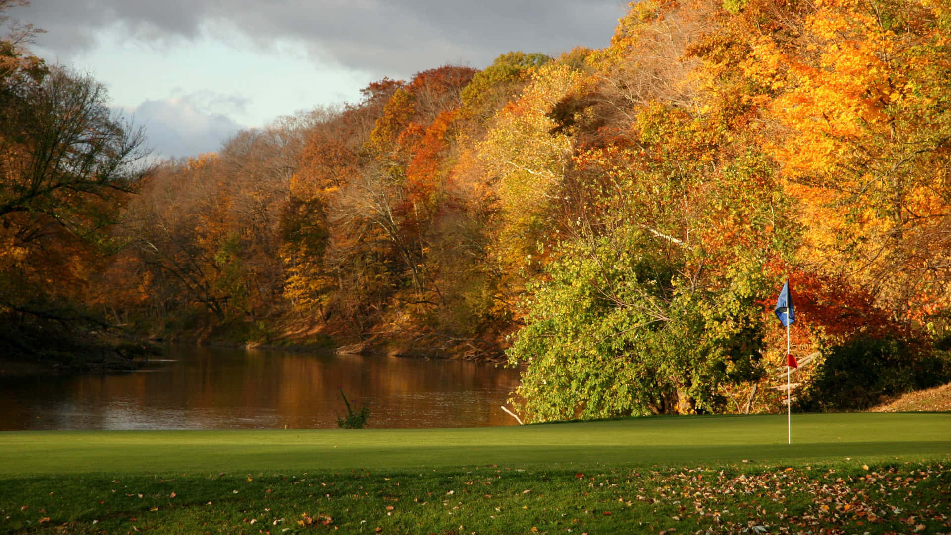 Autumn On Hd Golf Course Background