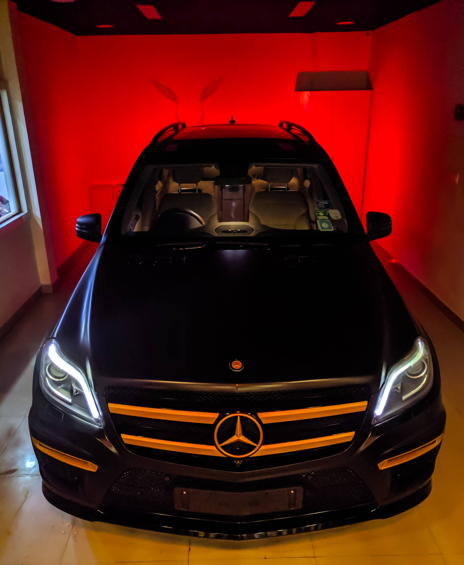 Hd Mercedes In Black Paint