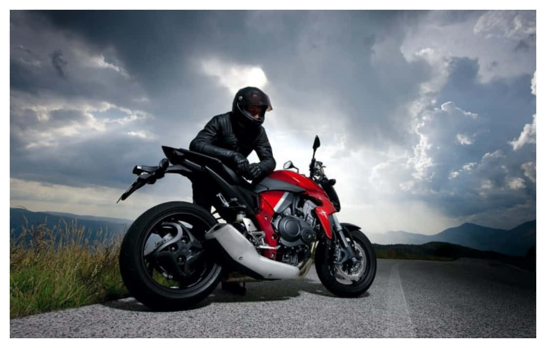 Perfektbildskärm: Ge Ditt Själ Extra Kraft Med Denna Fantastiska Motorcykel Och Njut Av Ride Of A Lifetime. Wallpaper