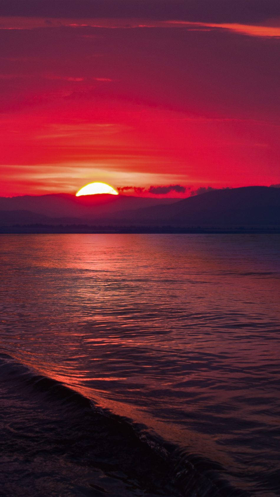 Hdtelefon Sonnenuntergang Roter Himmel Wallpaper