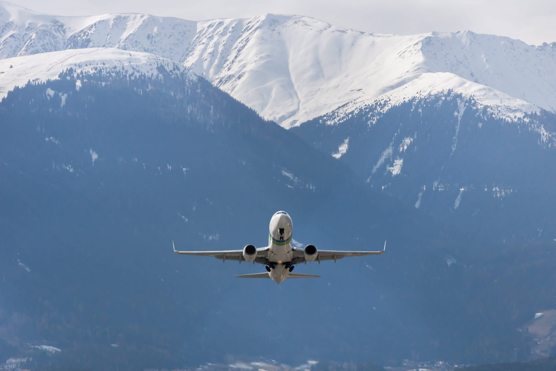 Hd Plane Flying Snowy Mountains