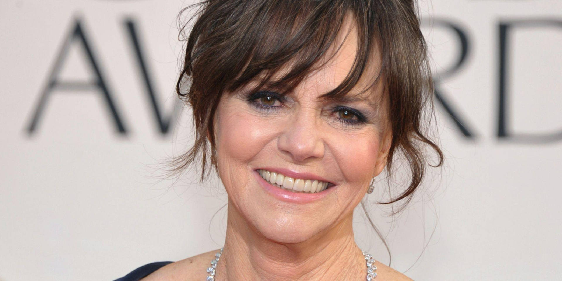 Headshot Of Sally Field At The Golden Globes Awards 2013 Background