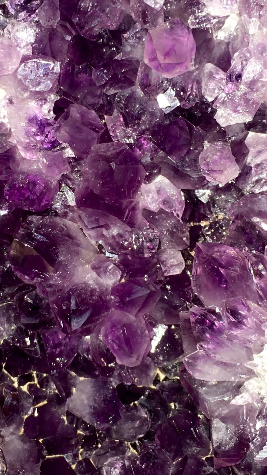 Discover the healing power of Crystals" Wallpaper