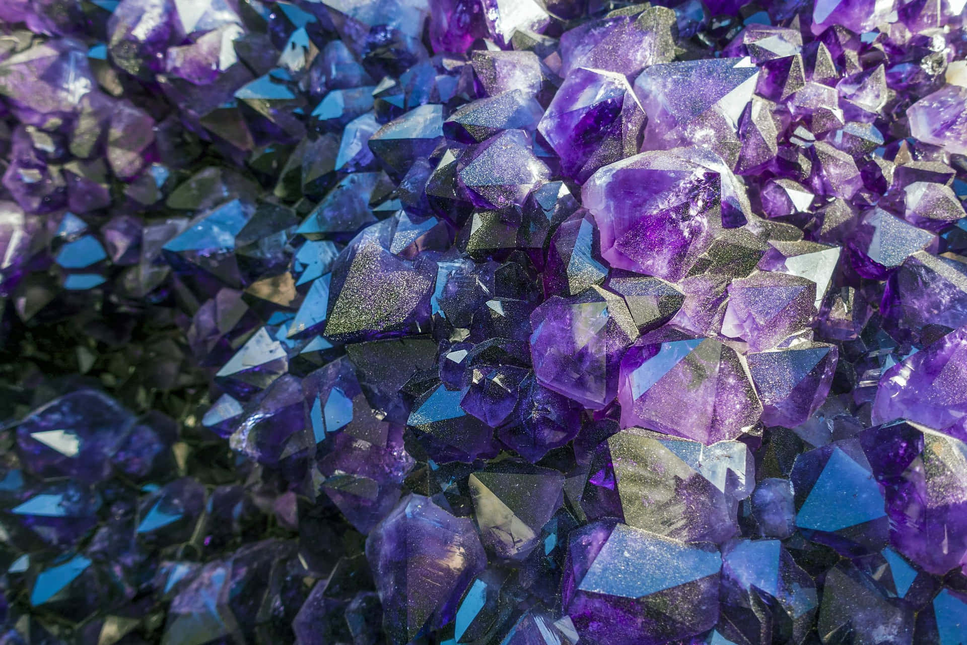 Crystals to Heal the Soul Wallpaper