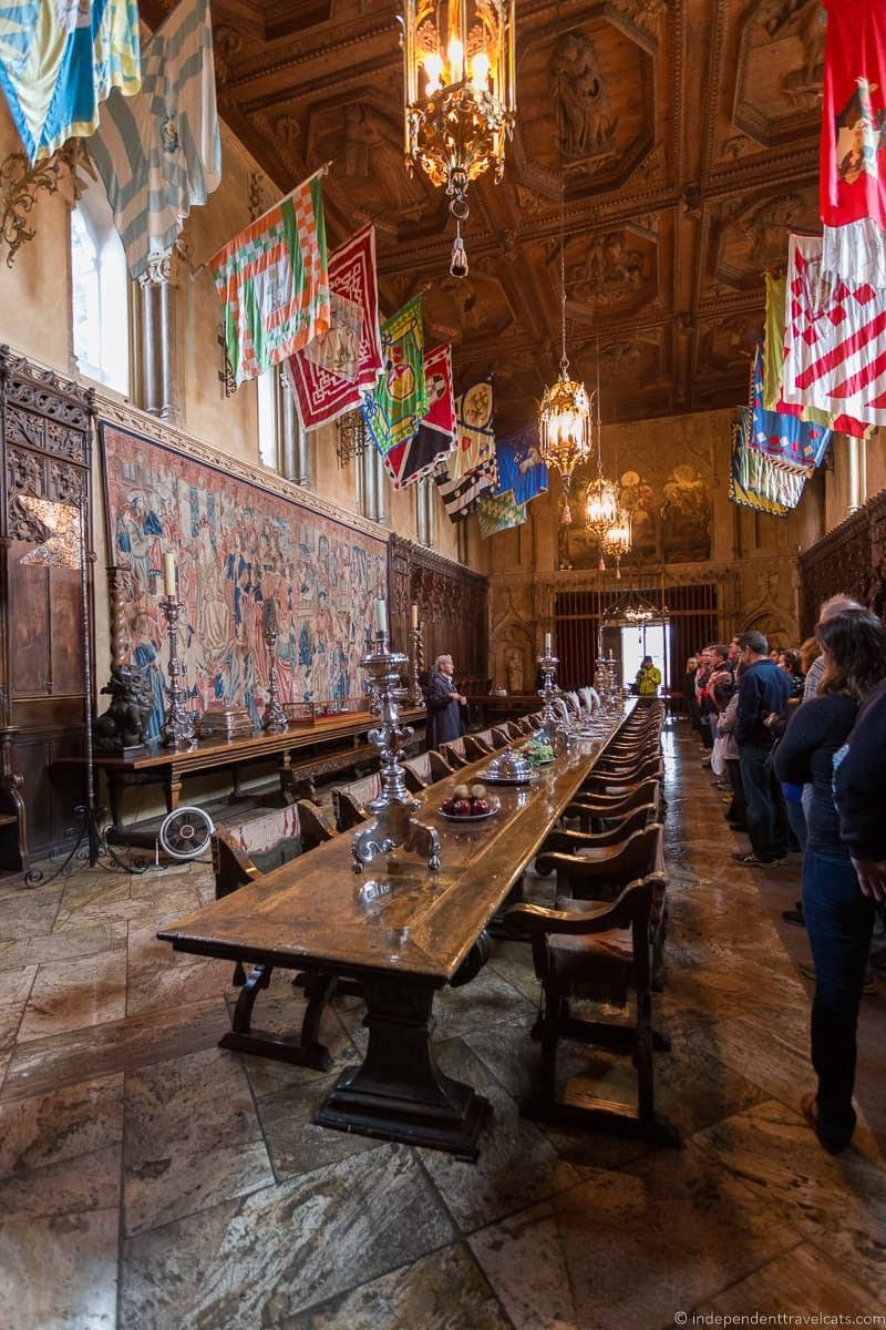 Hearst Castle's Dining Room With Visitors Wallpaper