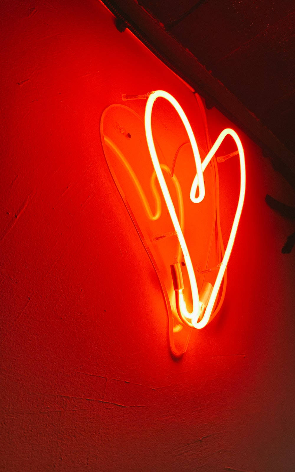Heart Aesthetic Red Neon Light Wallpaper