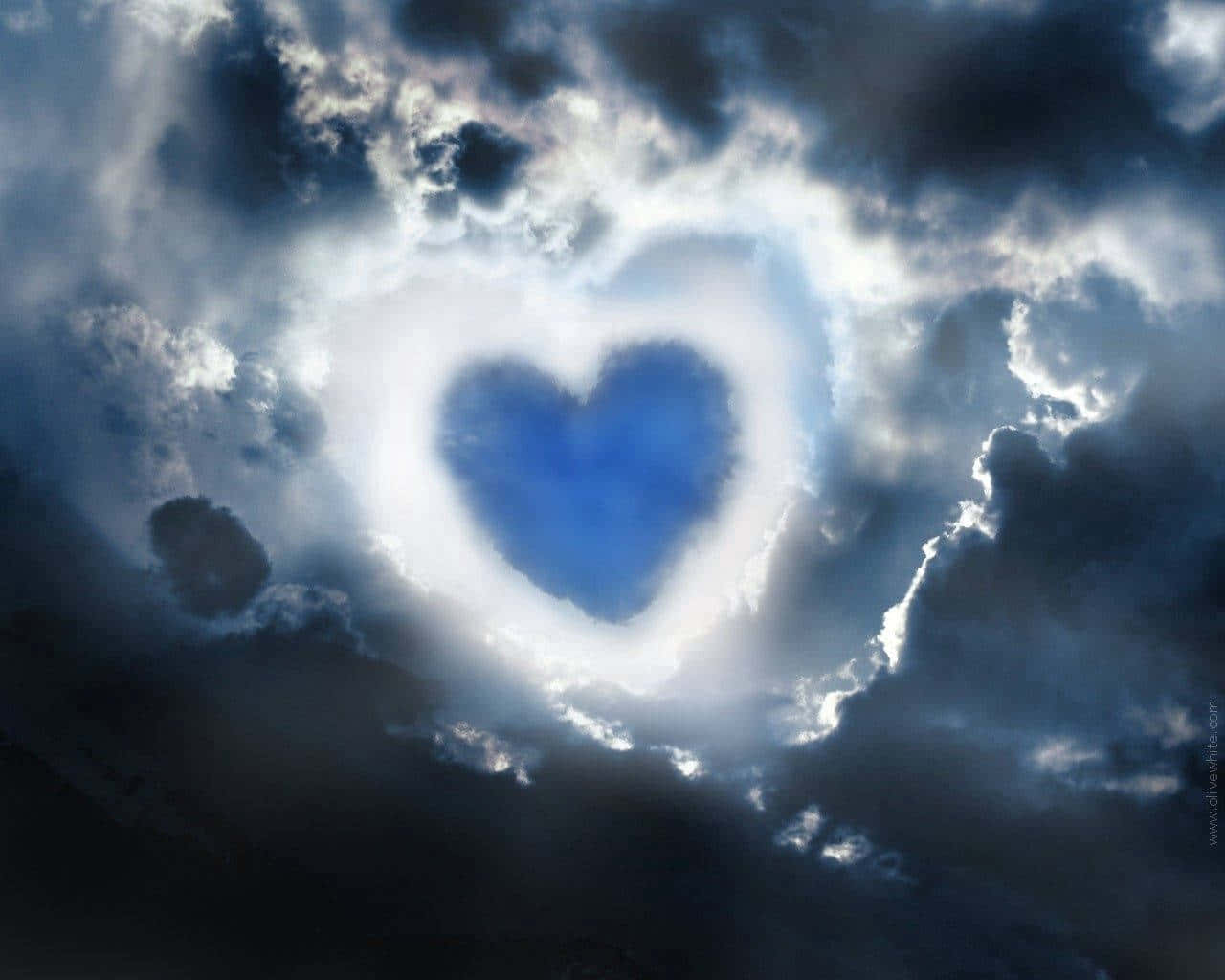 Heart Shaped Cloud Formation Wallpaper