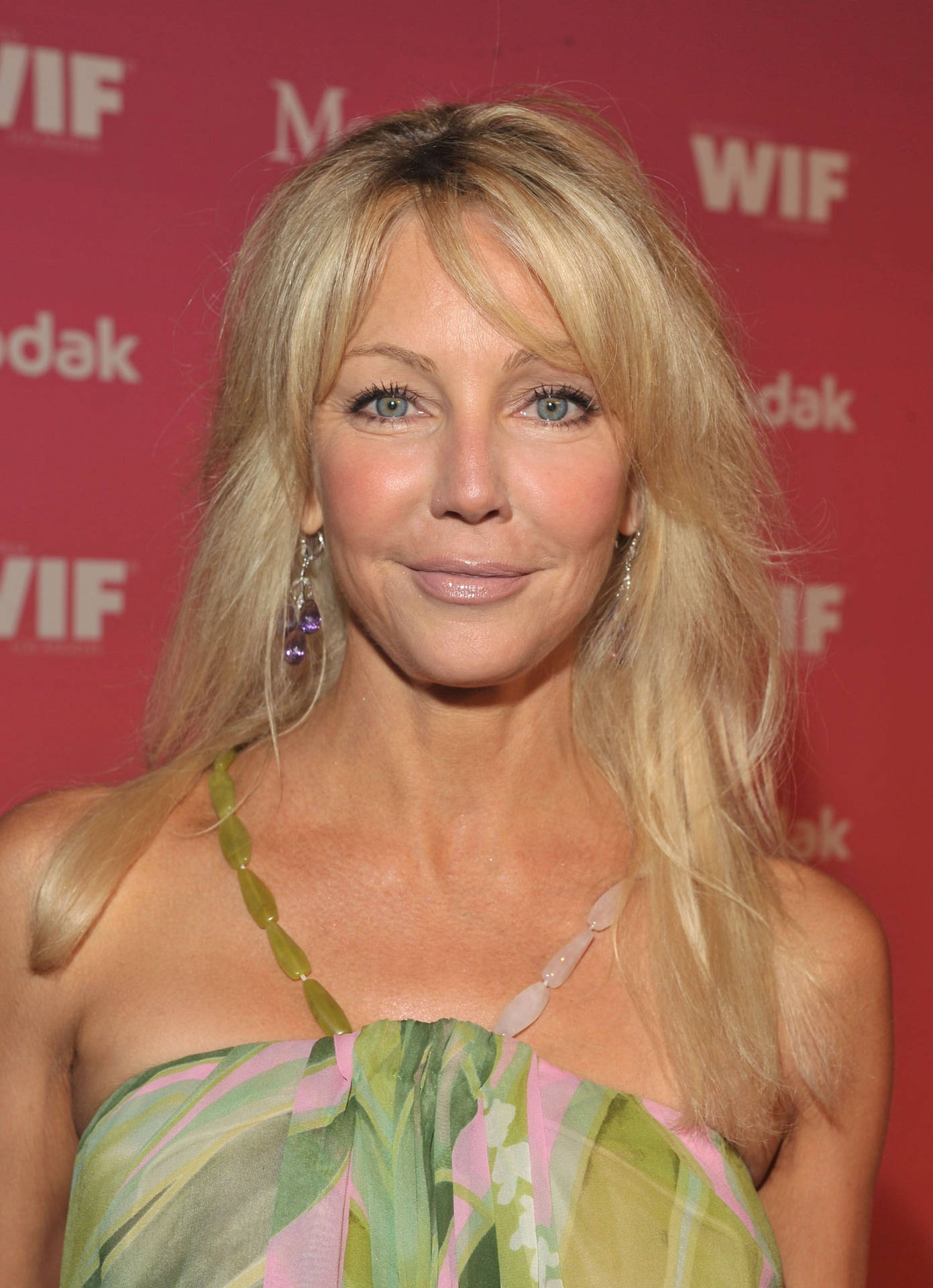 Close-up Portrait of Heather Locklear Wallpaper