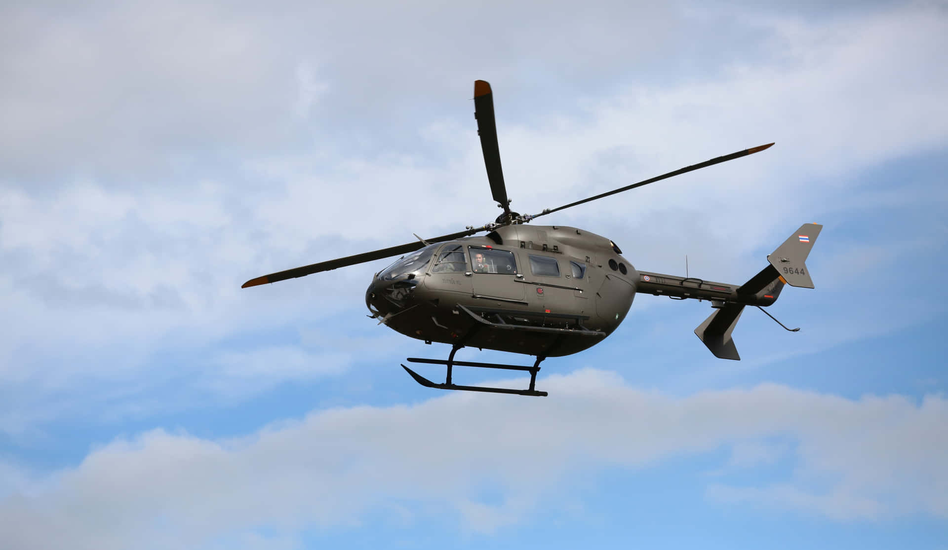 Helikopter5760 X 3346 Billede.