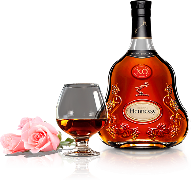 Hennessy X O Cognac Bottleand Glass PNG