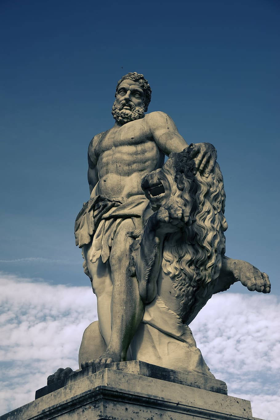 Hercules Sculpted Statue