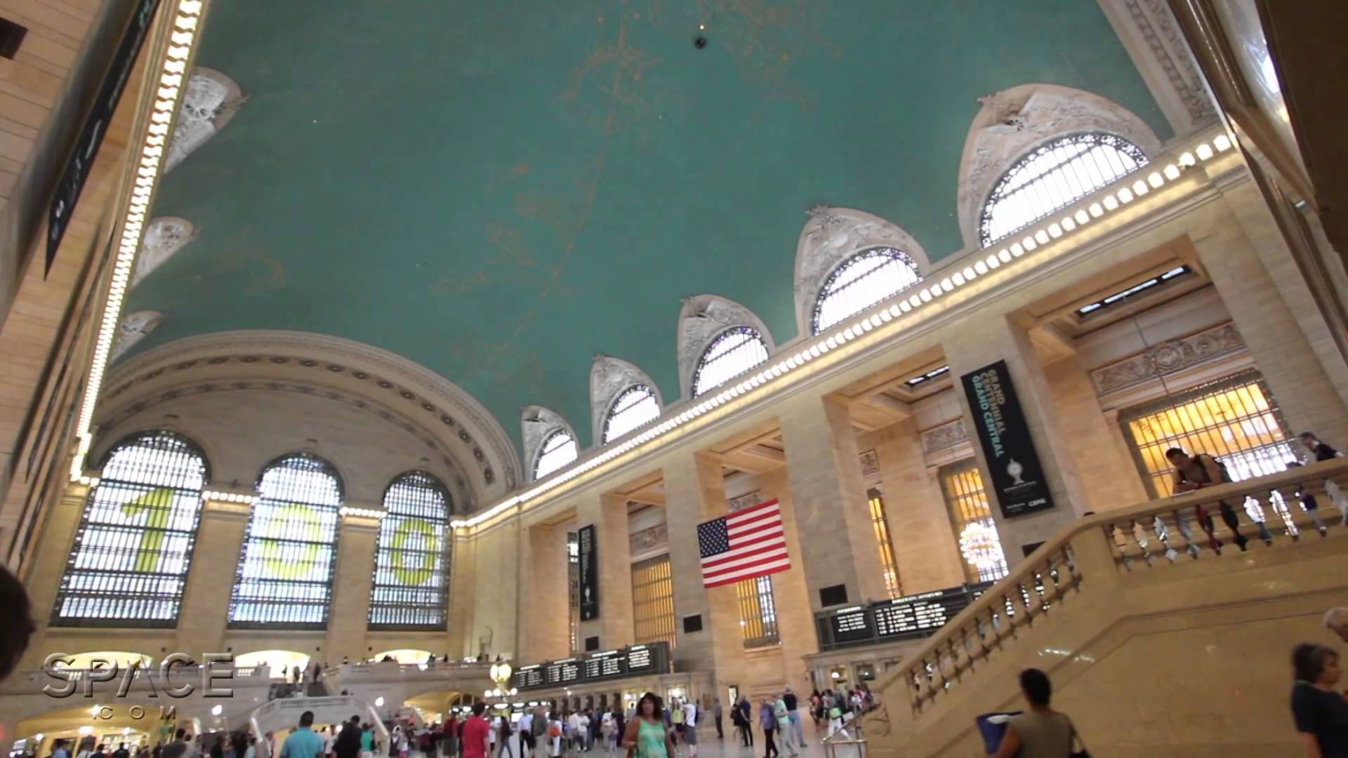 High Ceilings At Grand Central Terminal Wallpaper