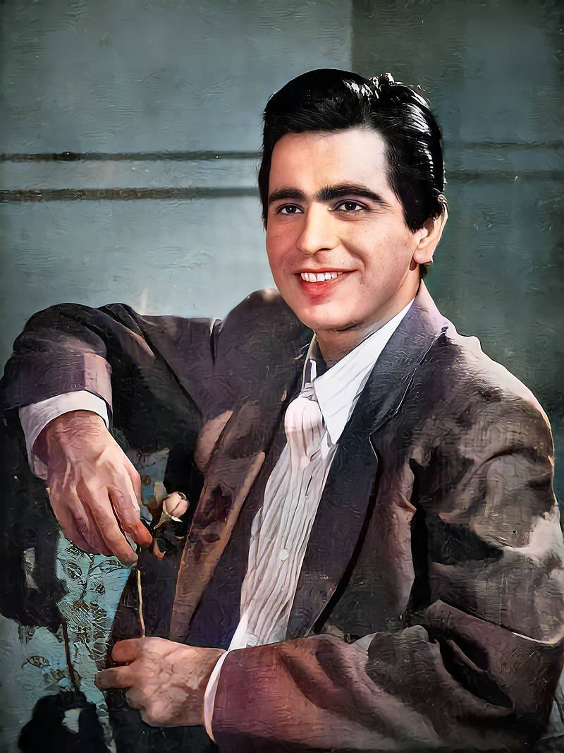 High-quality Dilip Kumar Colorized Wallpaper