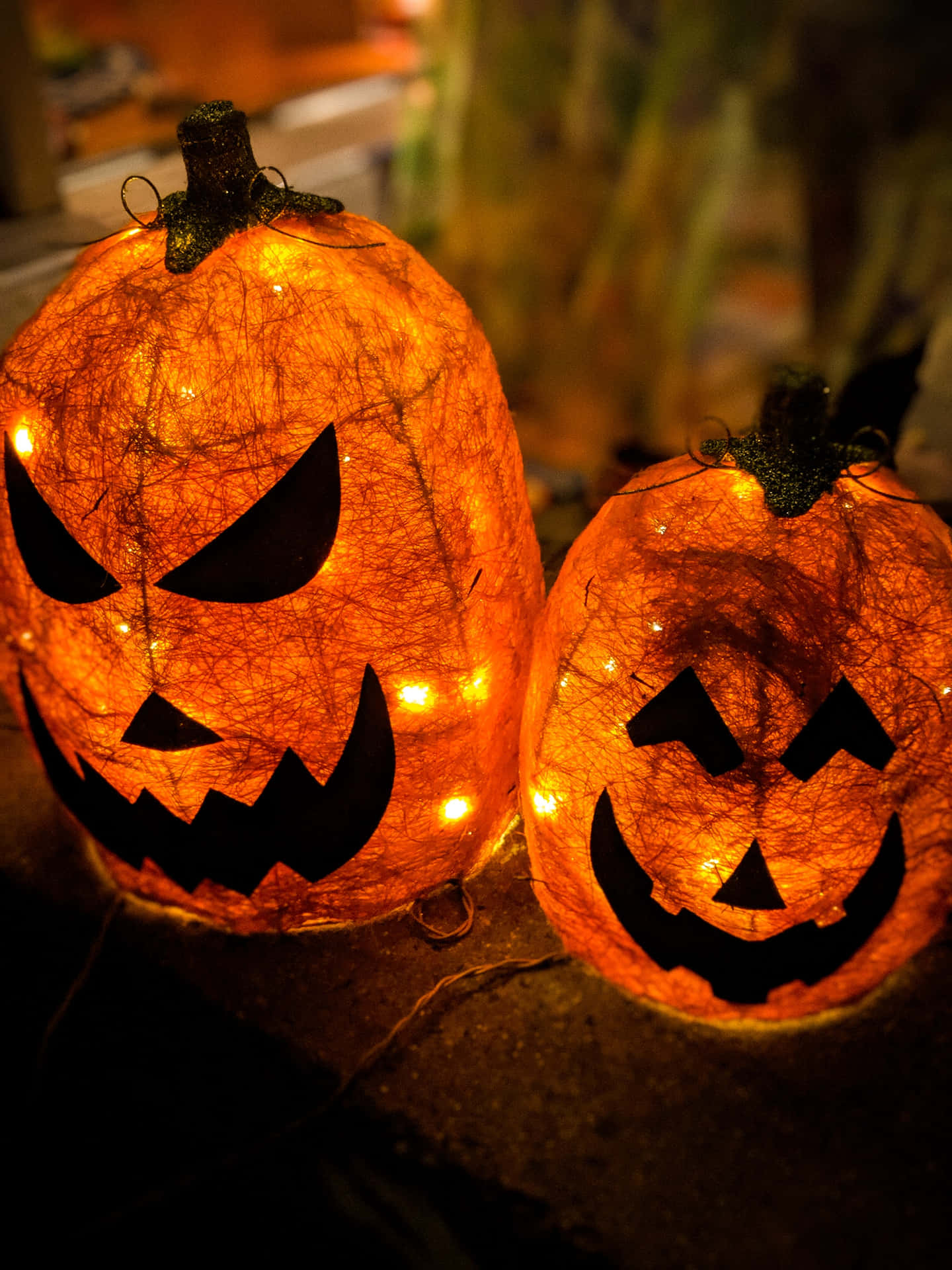 Upplystajack-o-lanterns Högupplöst Halloween-bakgrund.