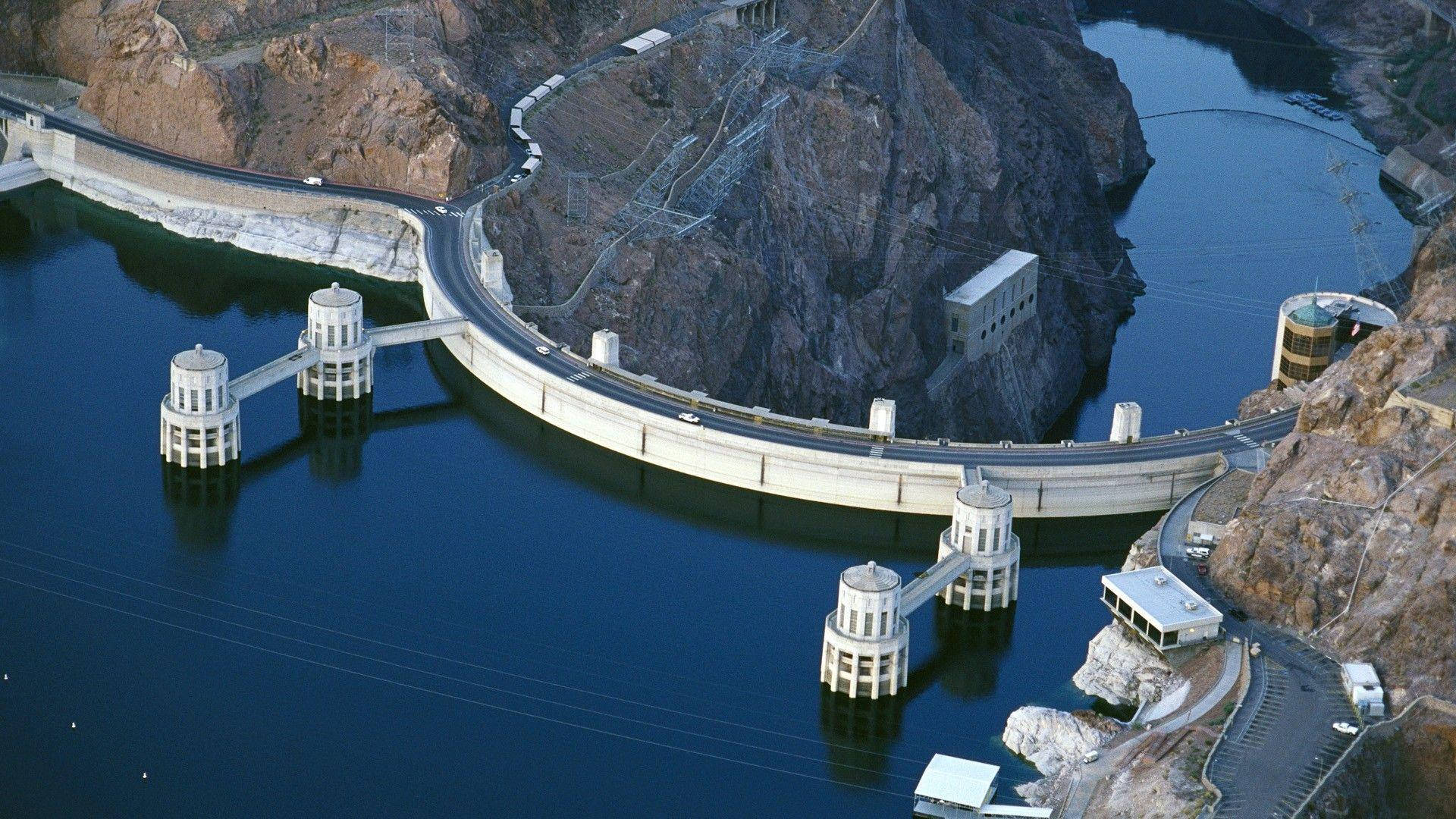 High Water Levels In Hoover Dam Wallpaper