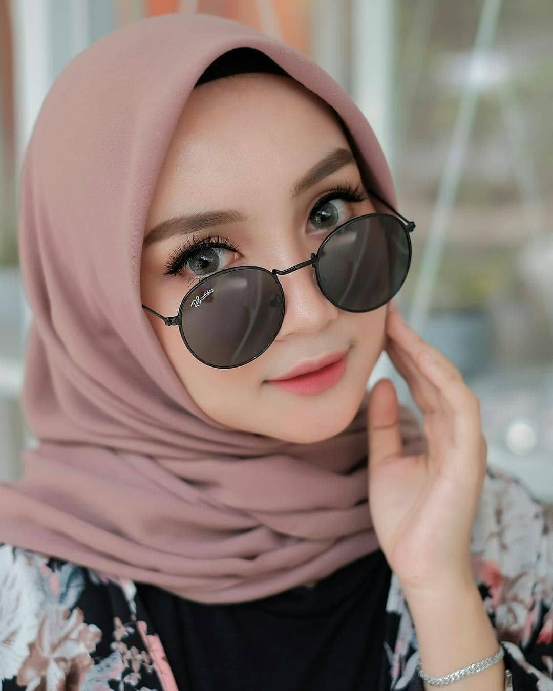 Hijab Girl Sunglasses Background