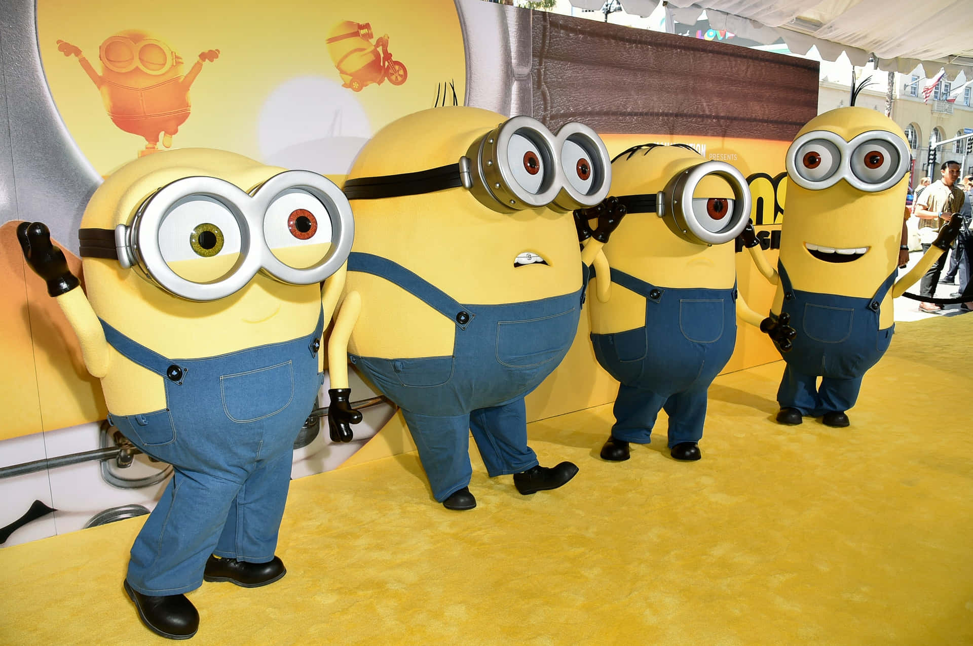 Hilarious Group Of Minions In The City