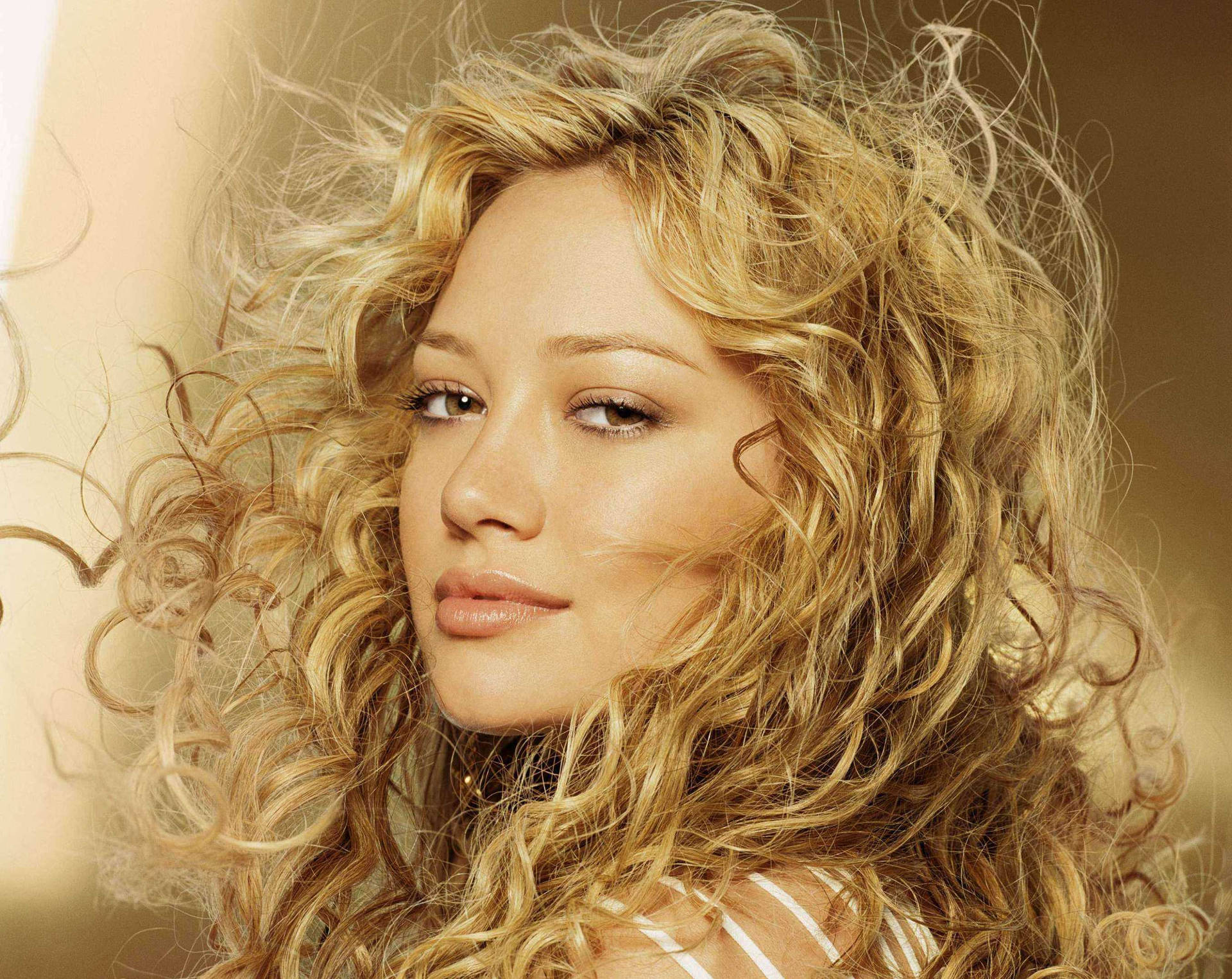 Hilary Duff With Flowing Hair Wallpaper