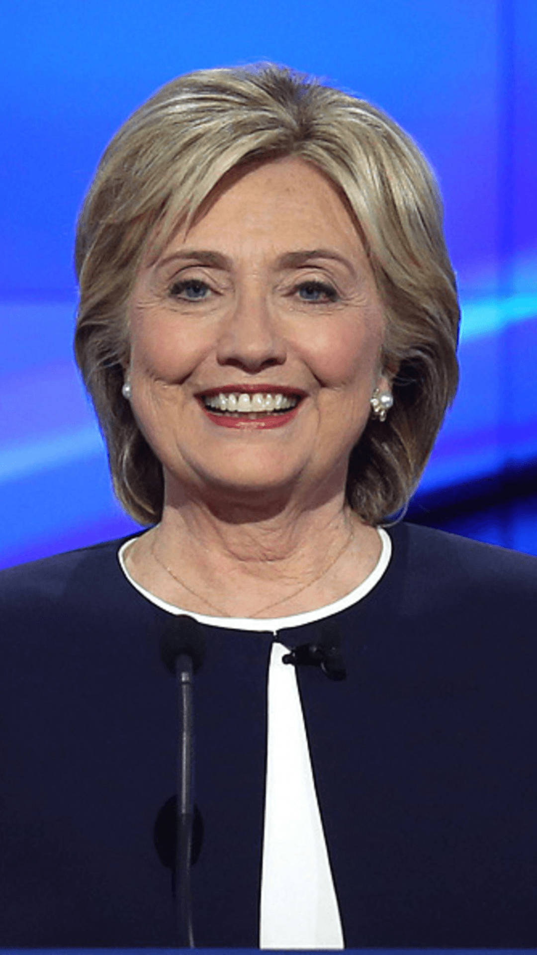 Hillary Clinton Formal Smile Wallpaper