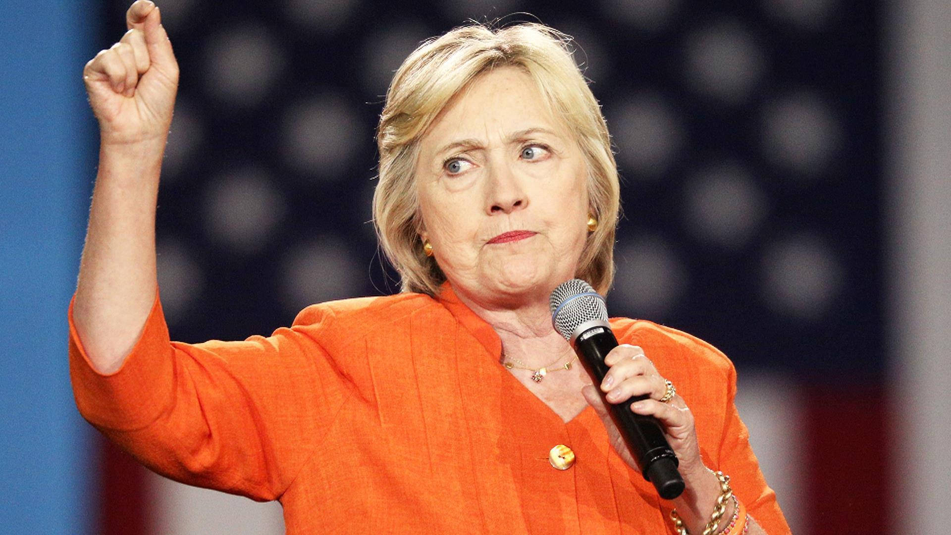 Hillary Clinton In Orange Wallpaper
