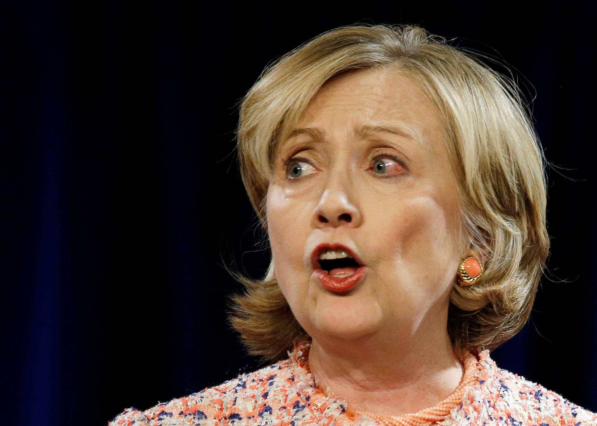 Hillary Clinton Shocked Face Wallpaper