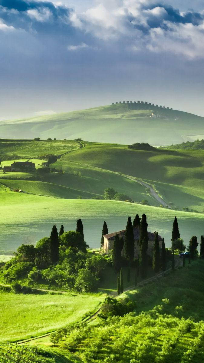 Hills And House Tuscany Italy Wallpaper