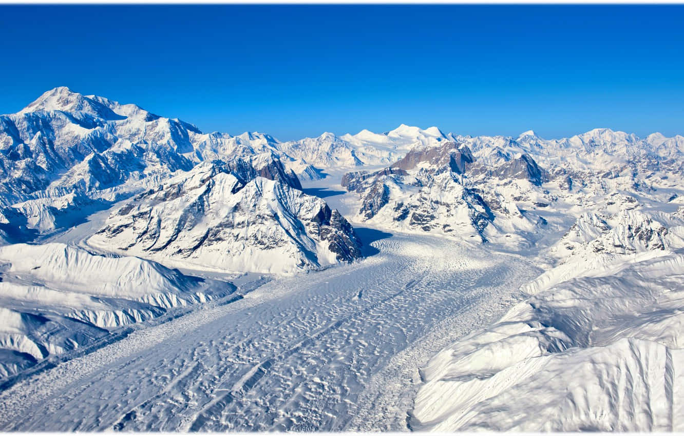 Albasulle Cime Innevate Dell'imponente Himalaya