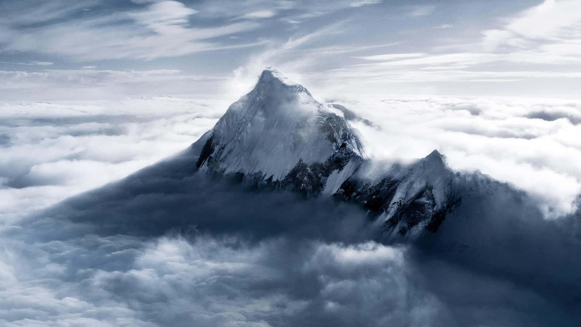 Deavlägsna Och Majestätiska Himalaya-bergen.
