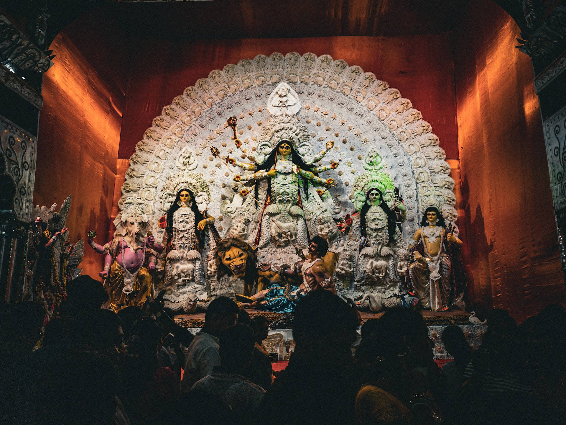 Diosahindú Durga En El Altar. Fondo de pantalla