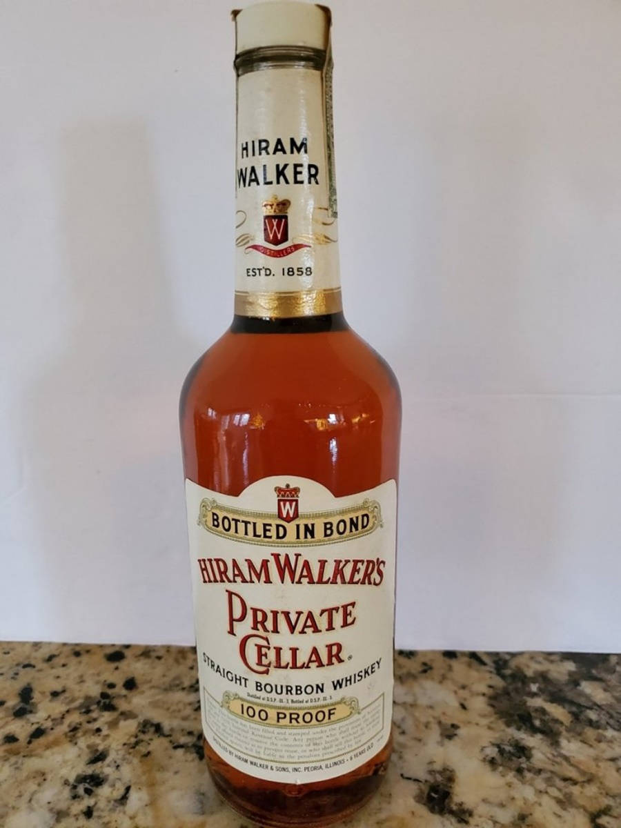 Hiram Walker Private Cellar Straight Bourbon Whiskey Picture