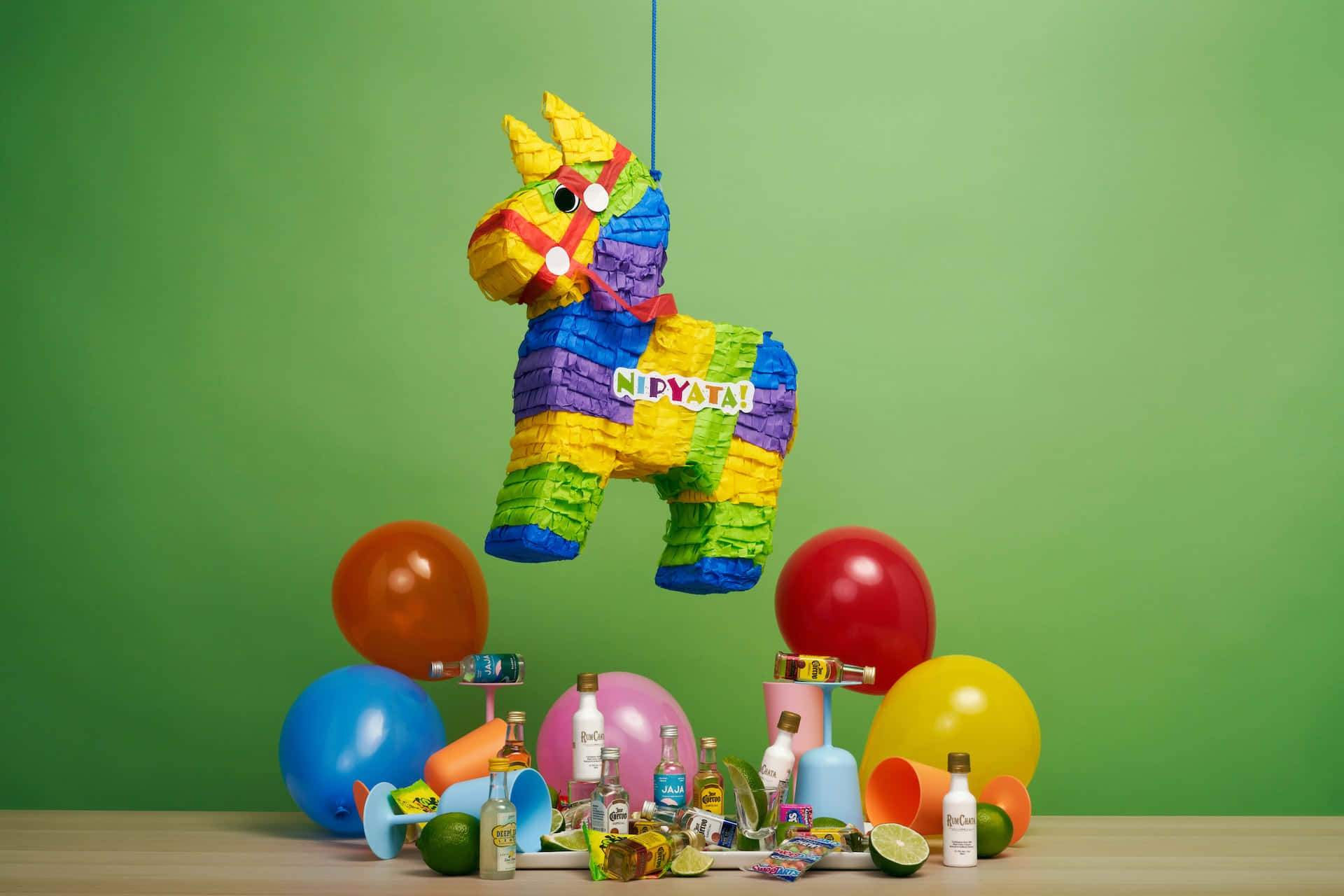 Einepiñata, Die Von Einem Luftballon Hängt Wallpaper