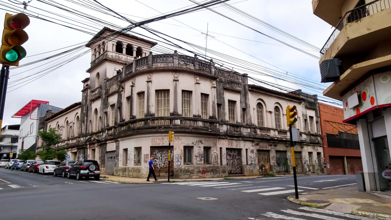 Historic Building In Asuncion Wallpaper