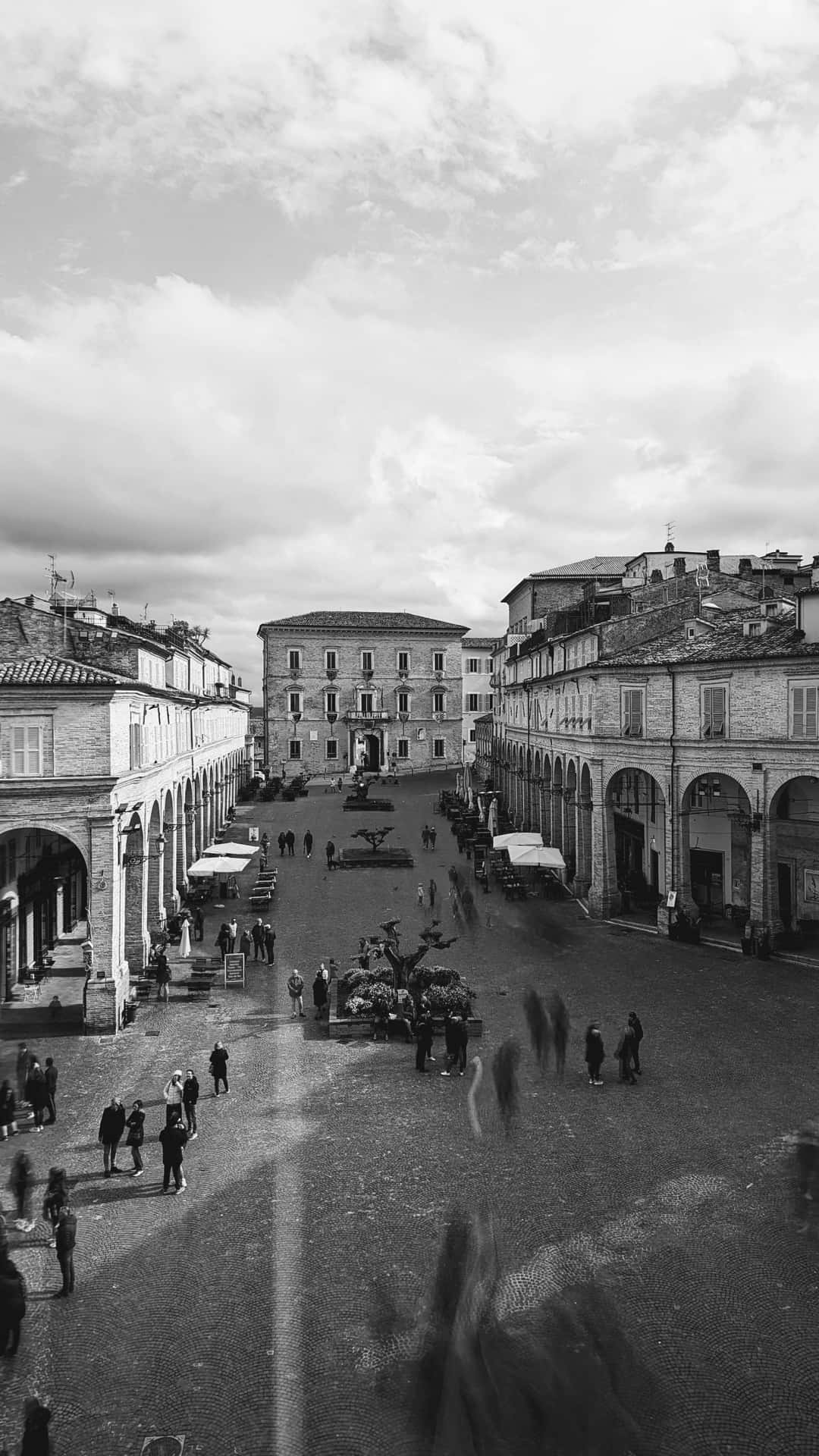 Plaza Histórica De Una Ciudad Europea Fondo de pantalla